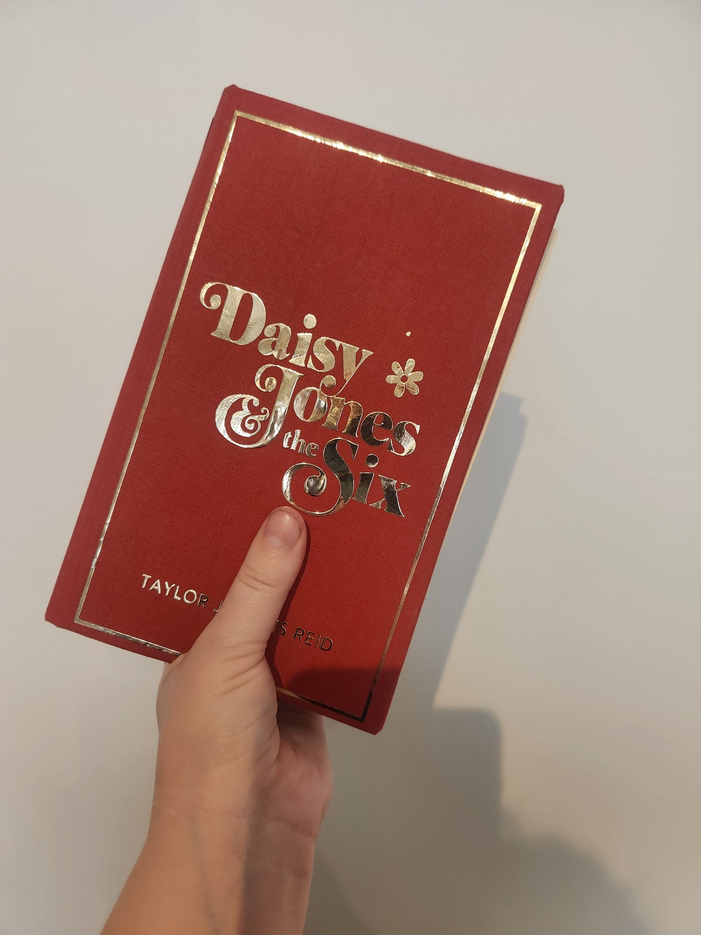 Daisy Jones & The Six - Taylor Jenkins Reid - Book Rebind Special Edition - Books & She Bindery