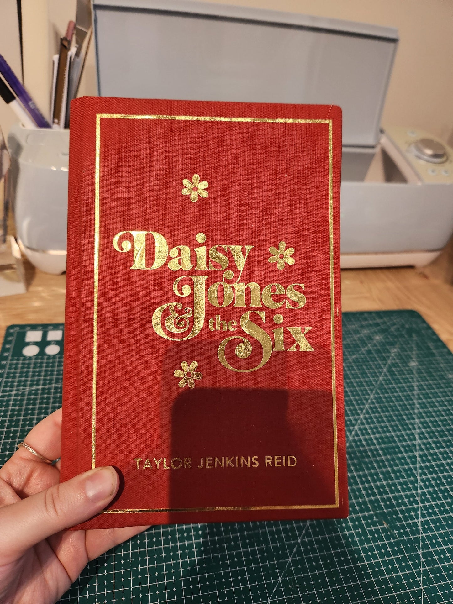 Daisy Jones & The Six - Taylor Jenkins Reid - Book Rebind Special Edition - Books & She Bindery